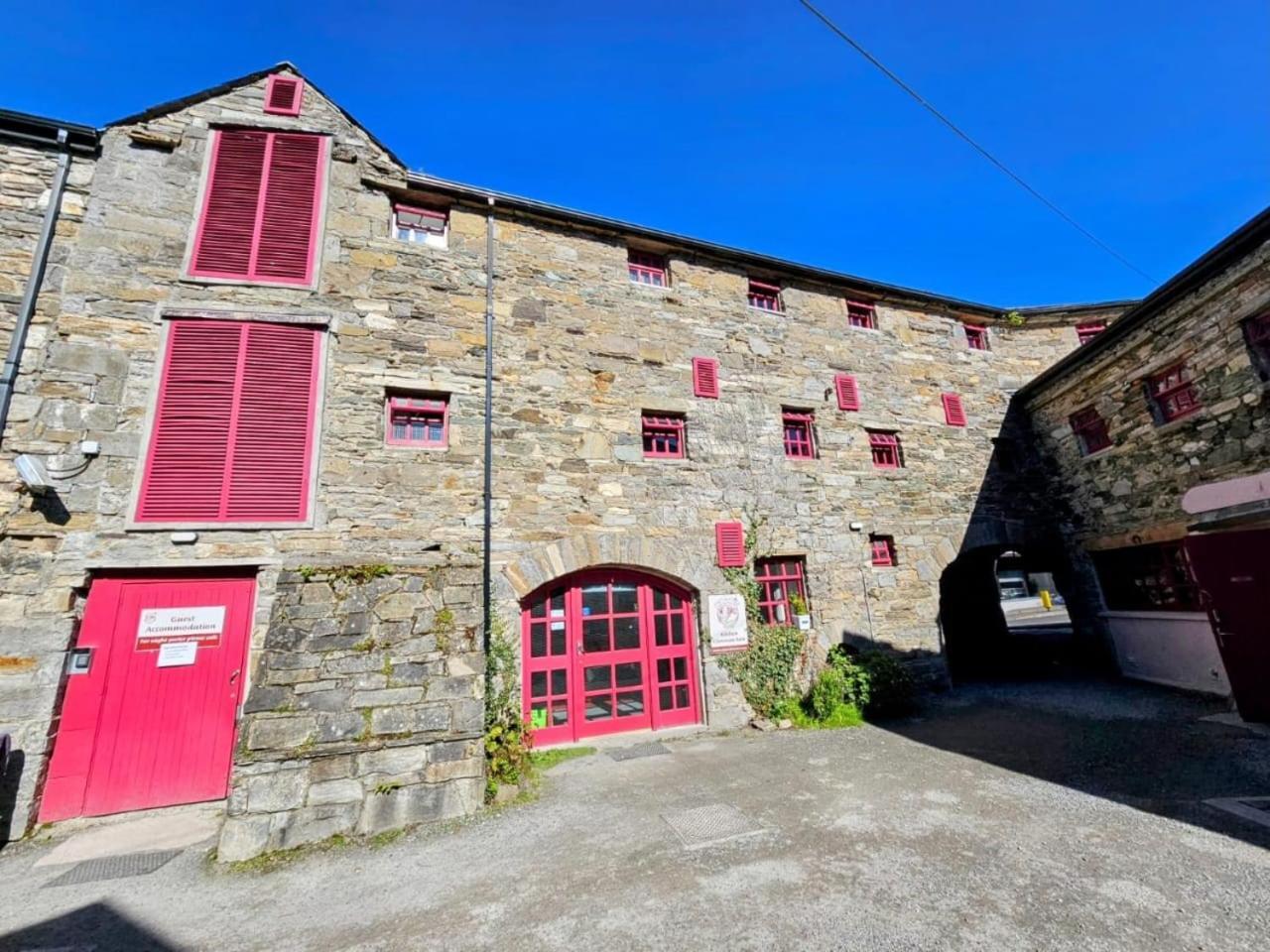 Old Mill Holiday Hostel Γουέστπορτ Εξωτερικό φωτογραφία